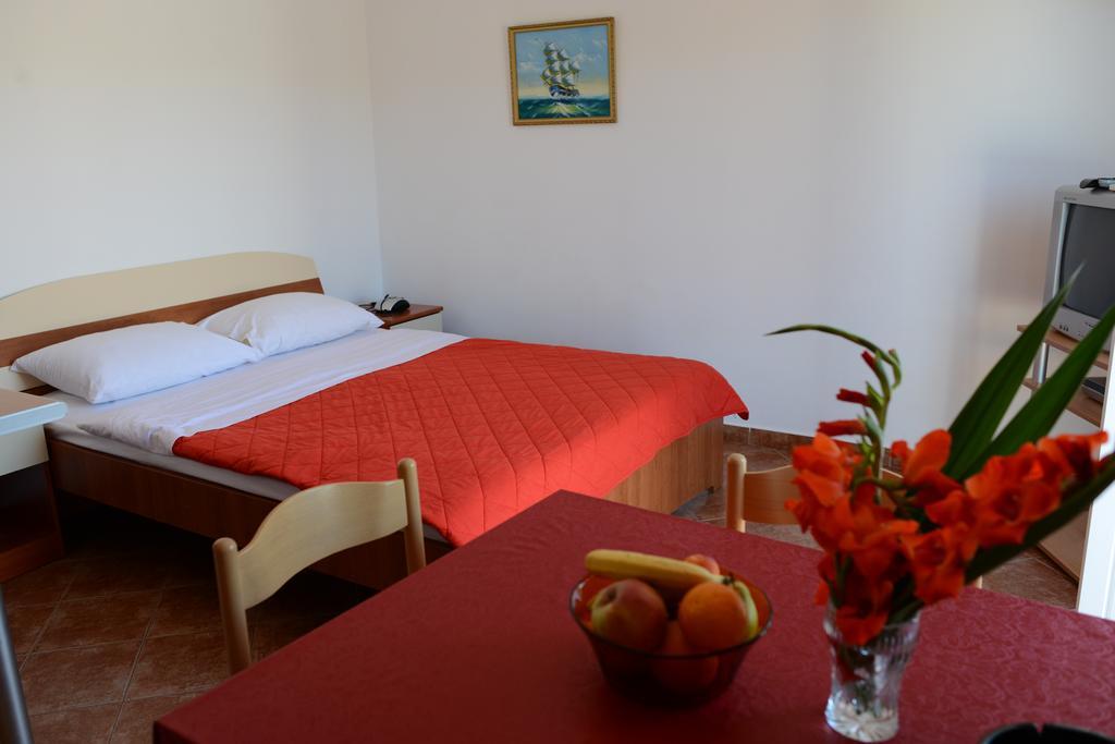 Apartments Vila Lazarevic Tivat Room photo