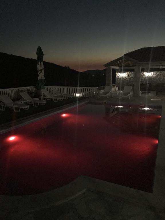 Apartments Vila Lazarevic Tivat Exterior photo